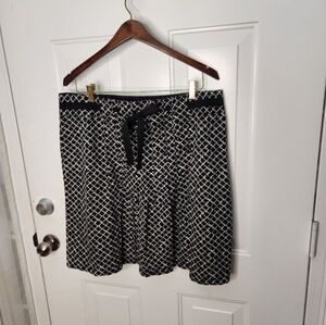 Ann Taylor Loft Black and White with Ribbon Skirt‎  Size 14